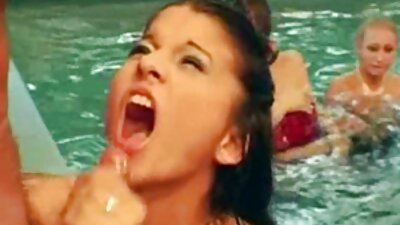 امرأة مواقع اباحية مترجمة سمراء تتمتع بالجنس الشرجي تحصل على ديك في فمها